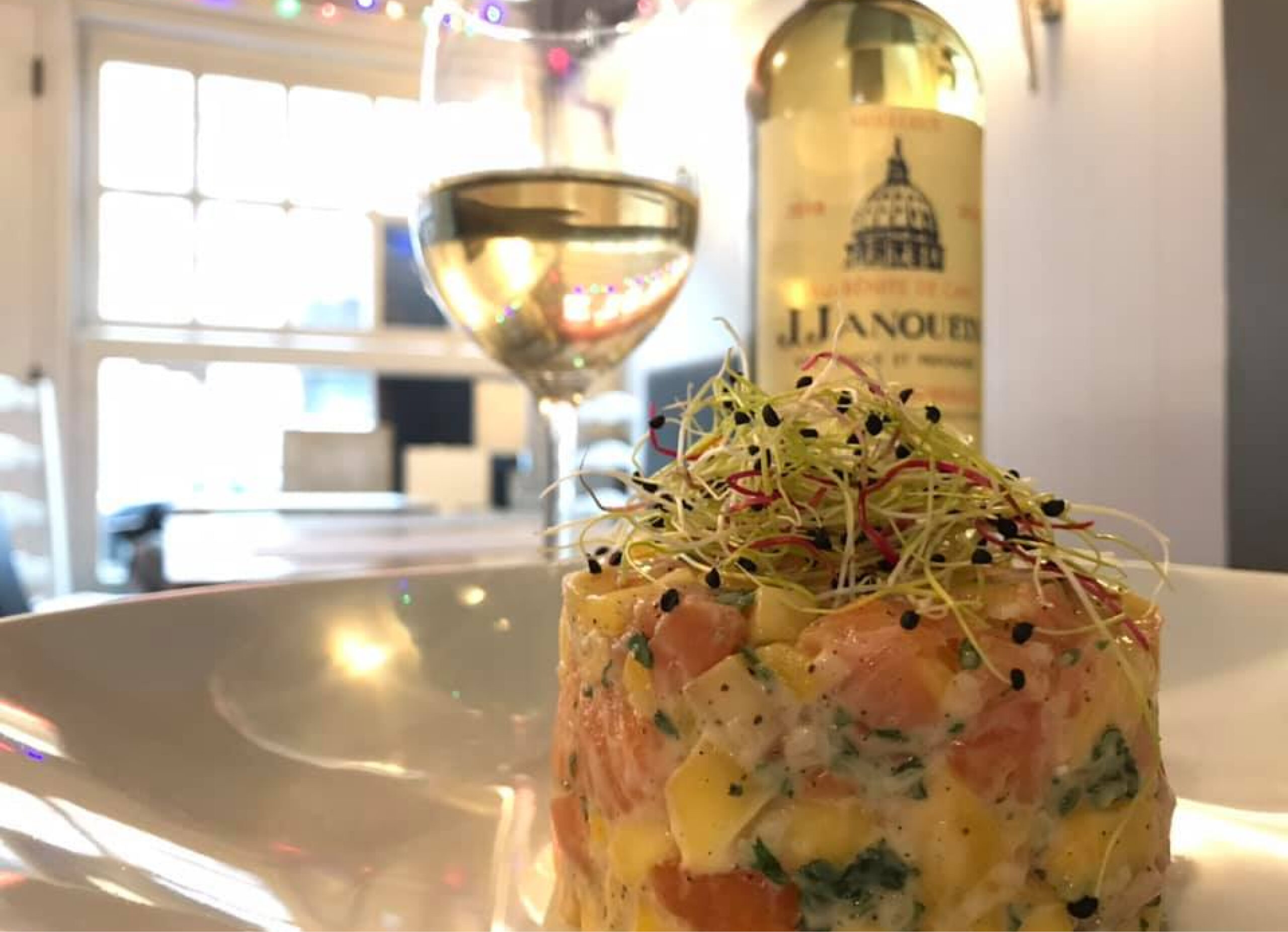 Tartare de saumon à la mangue servi à La Bande à Nana, bar-brasserie gastronomique à Valenciennes
